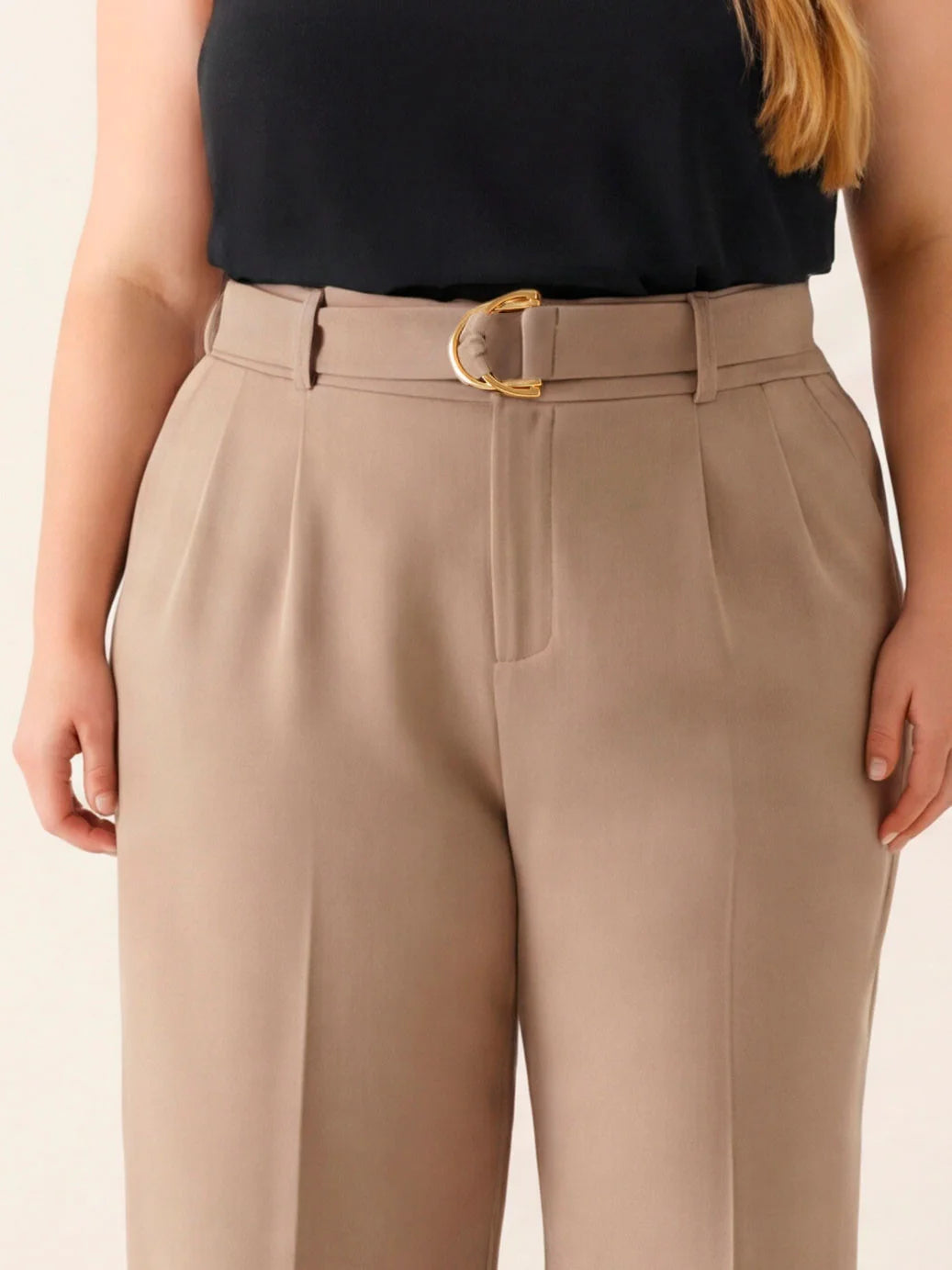 Calça Alfaiataria Plus Size Wide Leg Mocha Mousse | Curvely