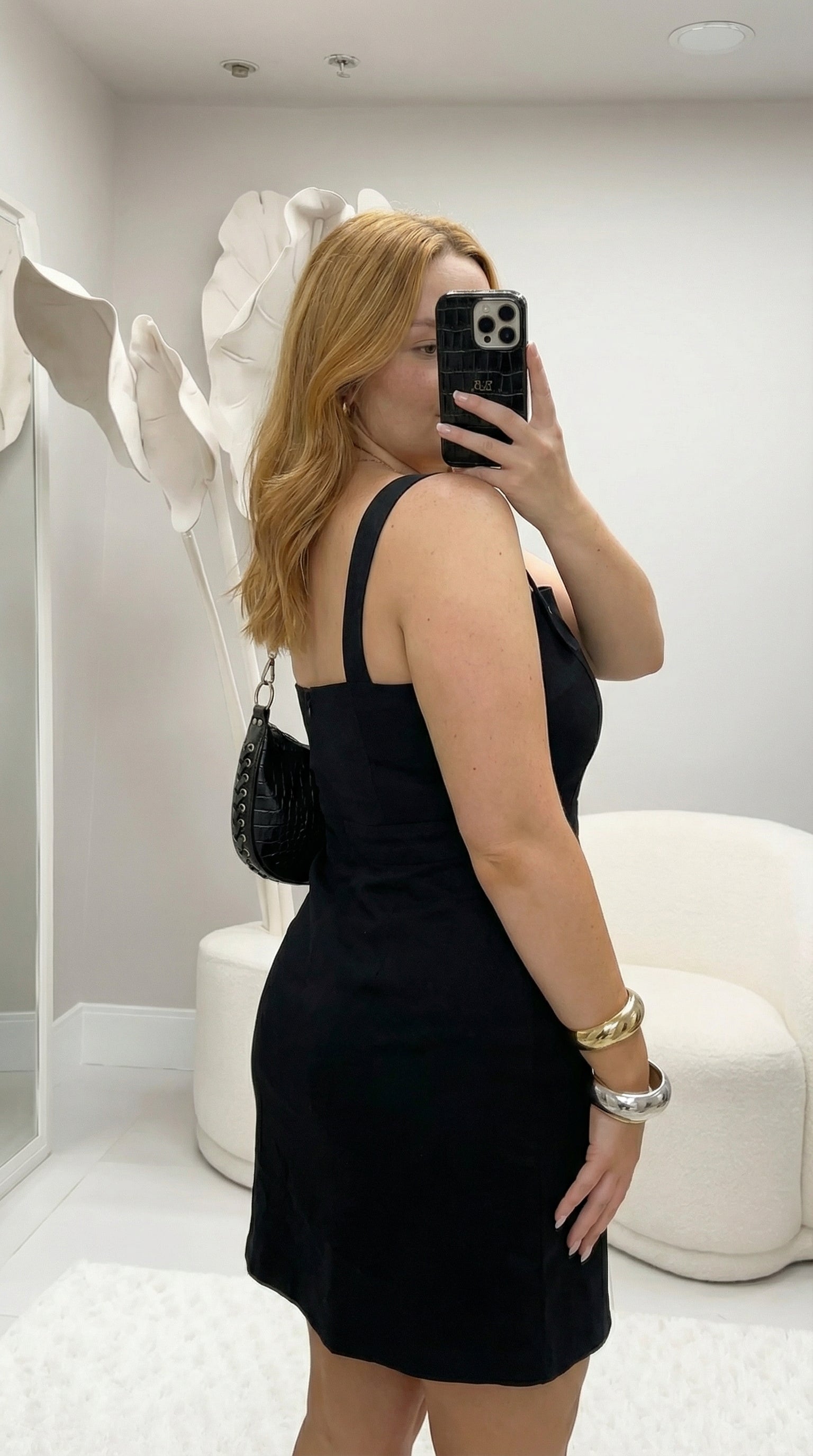 Vestido Emília Plus Size com Decote V, Alças com Fivela