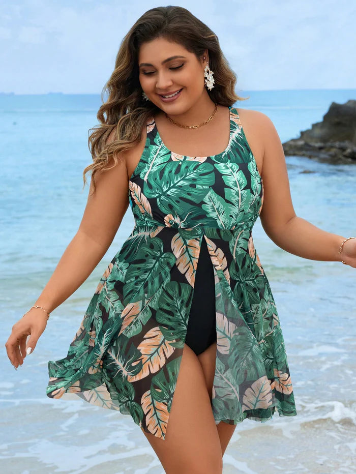 Maiô Plus Size com Saia e Sustentação Curvely