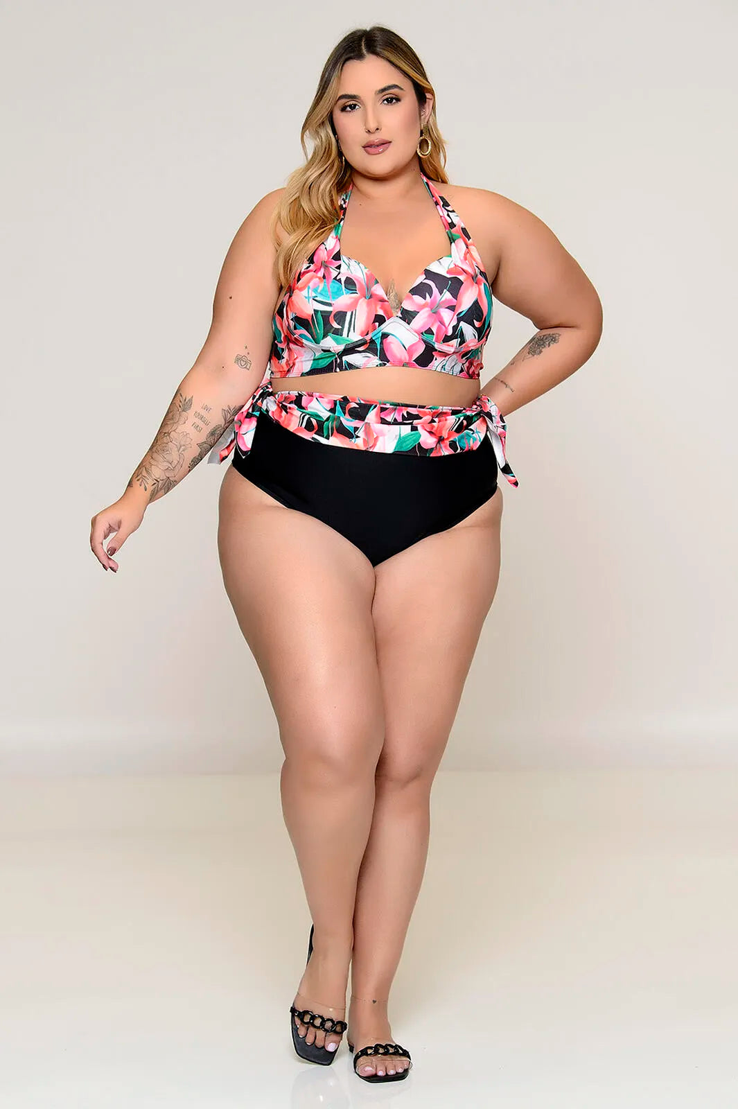 Biquíni Plus Size com Saída Embutida Lírio – Segurança, Sustentação e Conforto