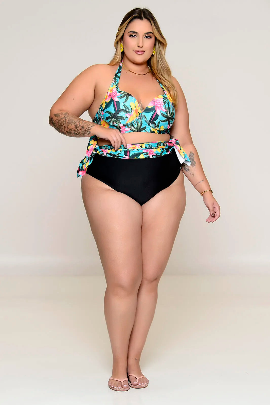 Biquíni Plus Size com Saída Embutida Lírio UV50+ – Sustentação, Segurança e Conforto