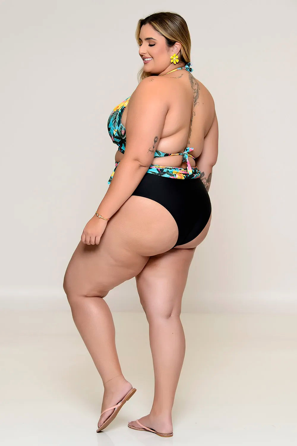 Biquíni Plus Size com Saída Embutida Lírio UV50+ – Sustentação, Segurança e Conforto