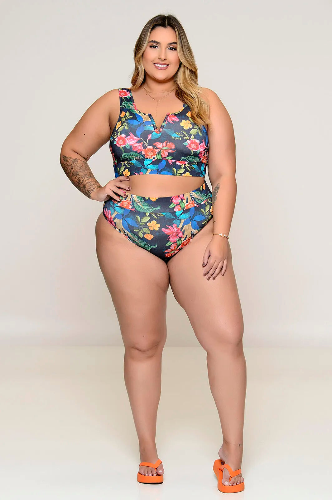 Biquíni Plus Size Azul Marinho com Top Conforto UV50+ – Leveza e Segurança