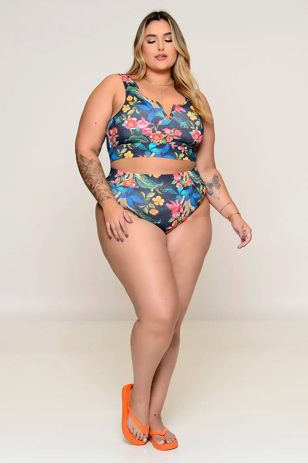 Biquíni Plus Size Azul Marinho com Top Conforto UV50+ – Leveza e Segurança