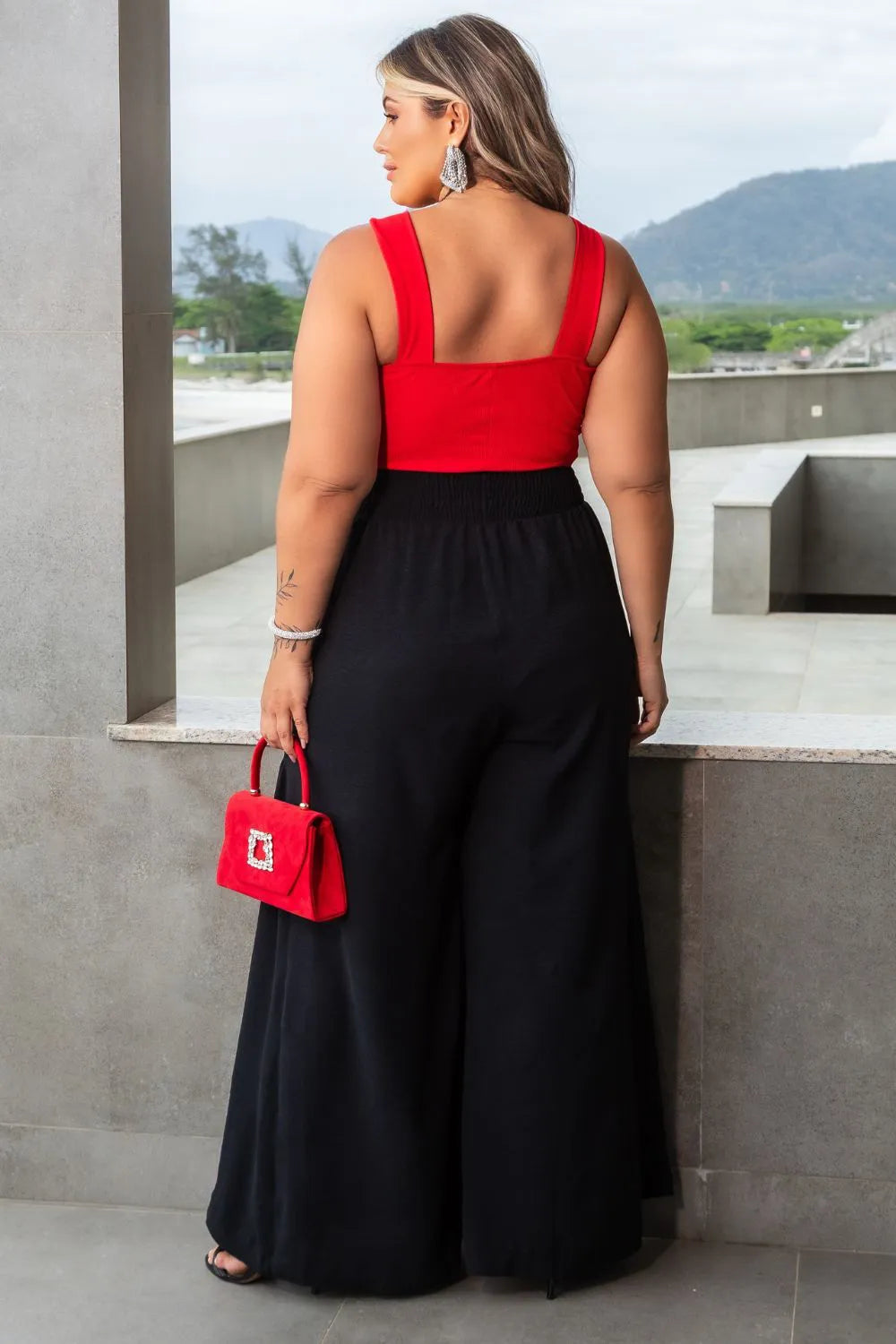 Calça Pantalona Plus Size Ampla com Lastex | Curvely