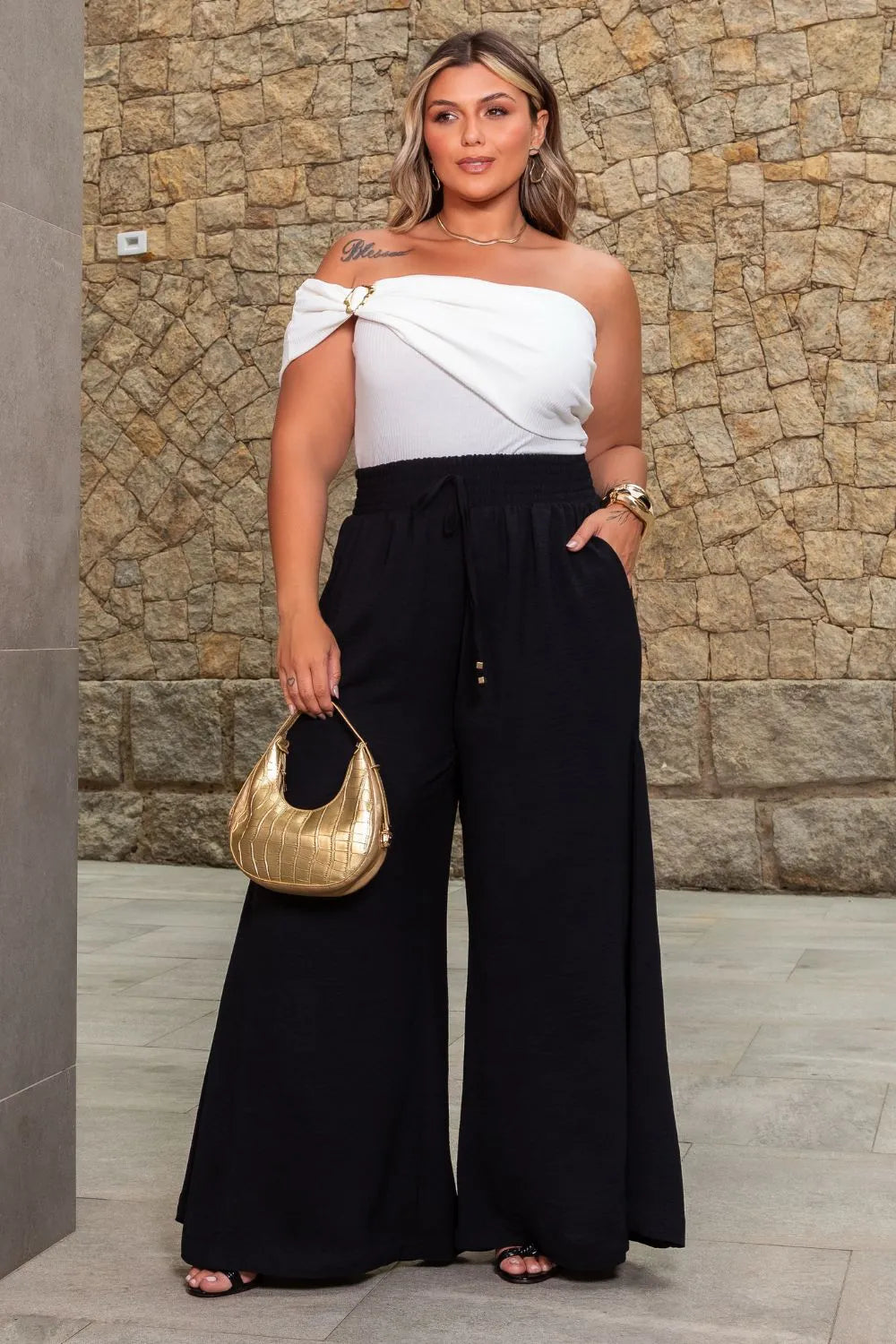 Calça Pantalona Plus Size Ampla com Lastex | Curvely