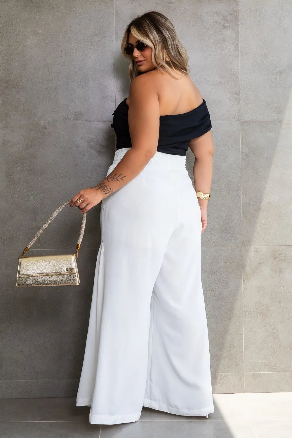 Calça Pantalona Plus Size Ampla com Lastex | Curvely