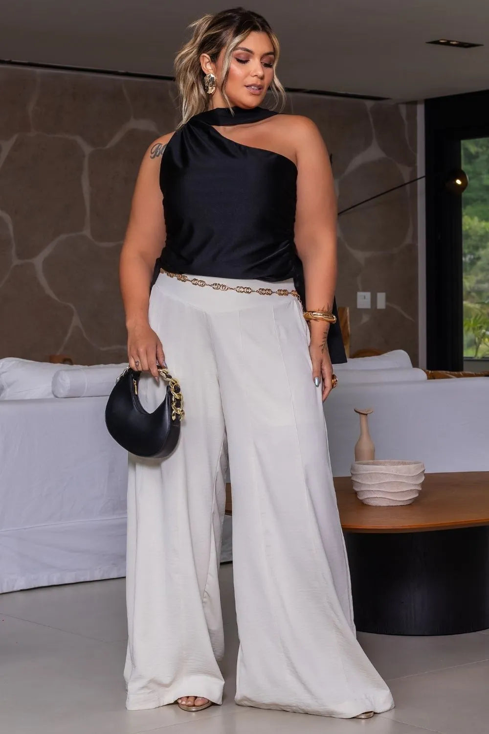 Calça Pantalona Plus Size com Recortes Elegante | Curvely