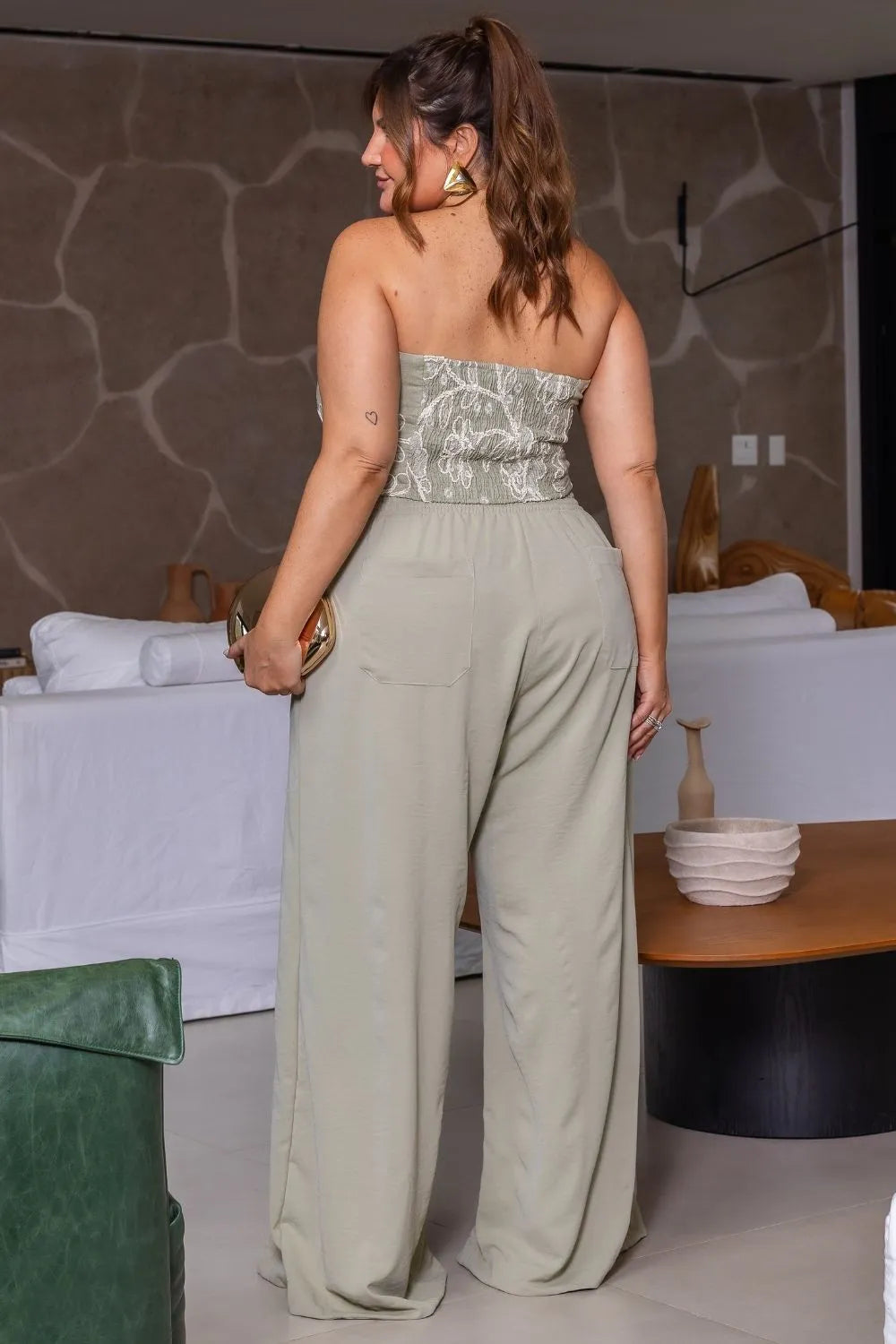 Calça Pantalona Plus Size com Recortes Elegante | Curvely