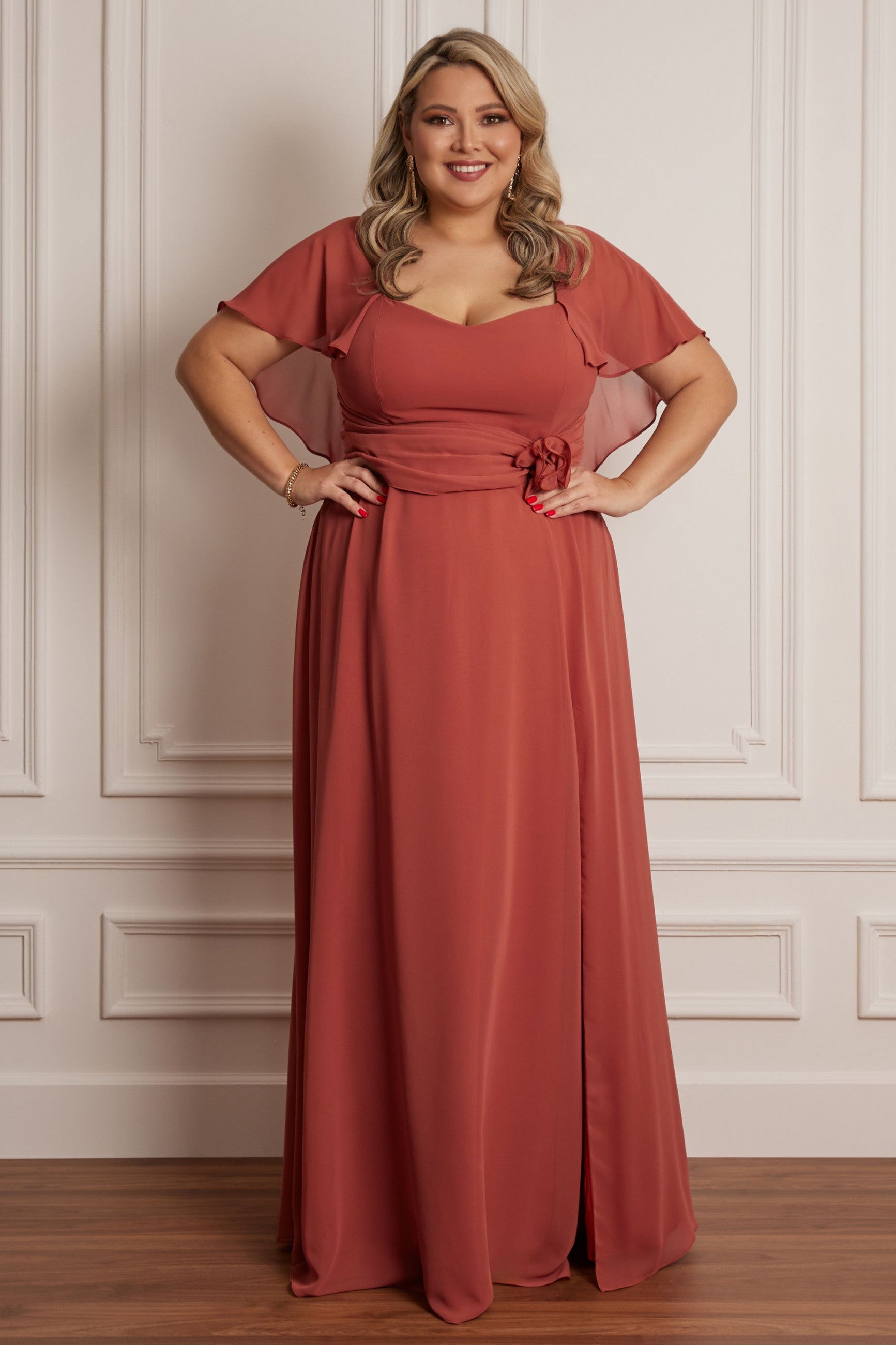 Vestido Longo Plus Size Lídia Terracota Elegante | Curvely