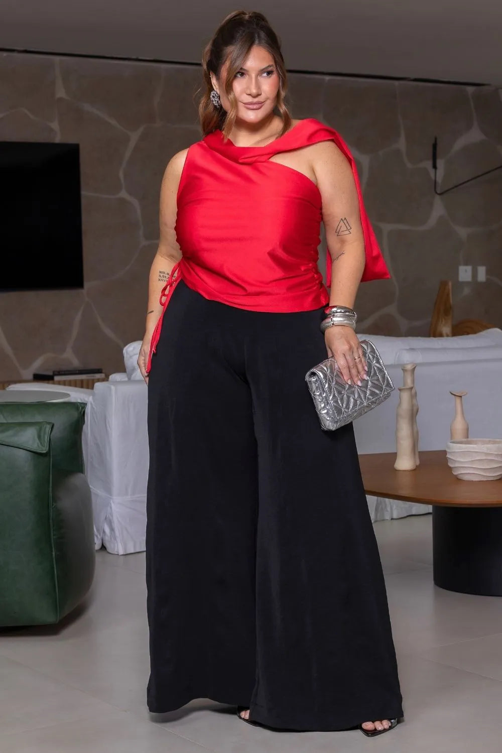 Calça Pantalona Plus Size com Recortes Elegante | Curvely